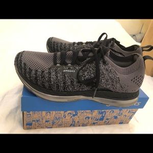 Brooks men’s running shoes